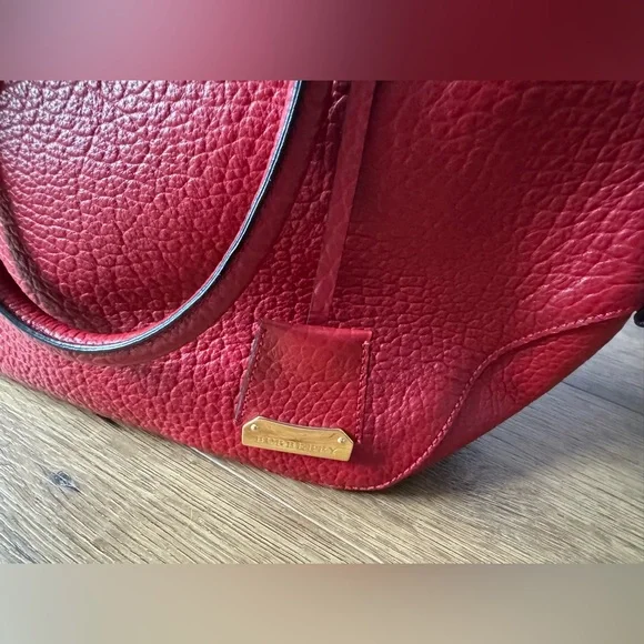 BURBERRY-AUTHENTIC (Preowned) Large Red Leather Handbag with Gold Hardware - Picture 10 of 16